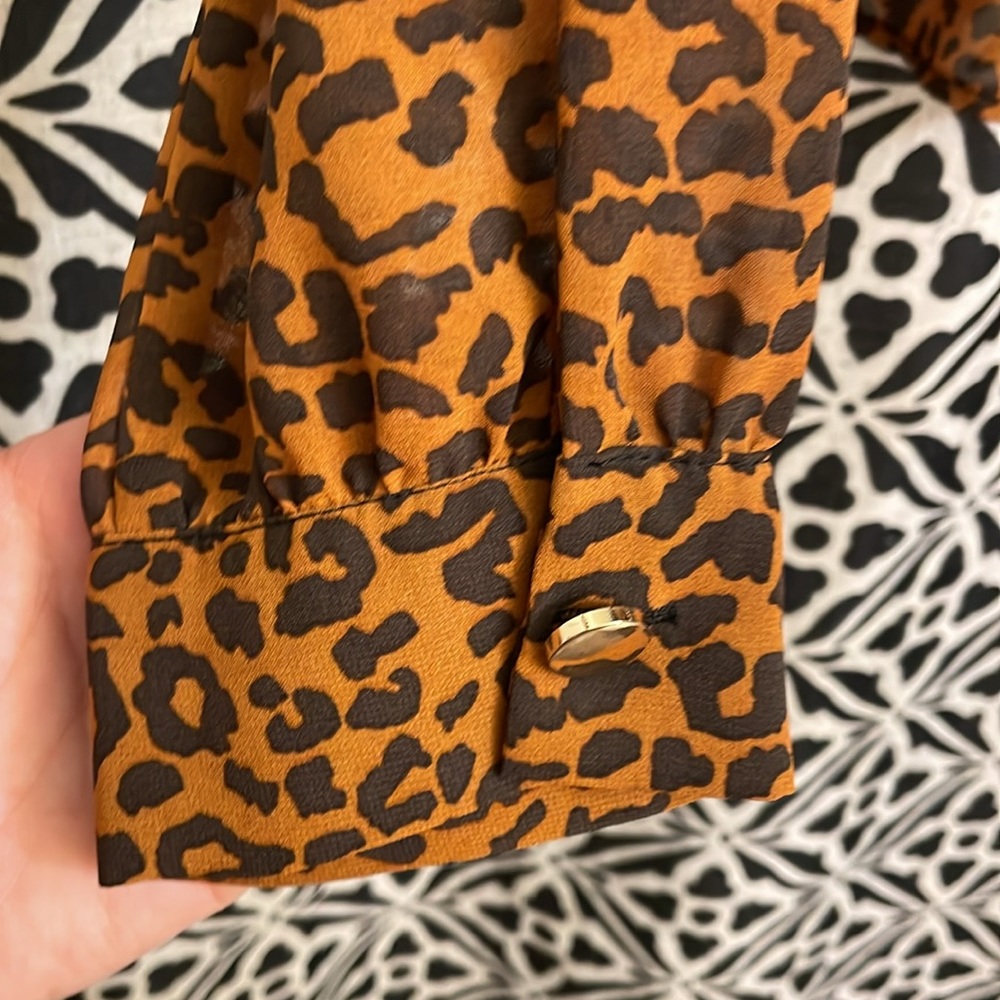 Leopard print, sheer top - Picture 3 of 3